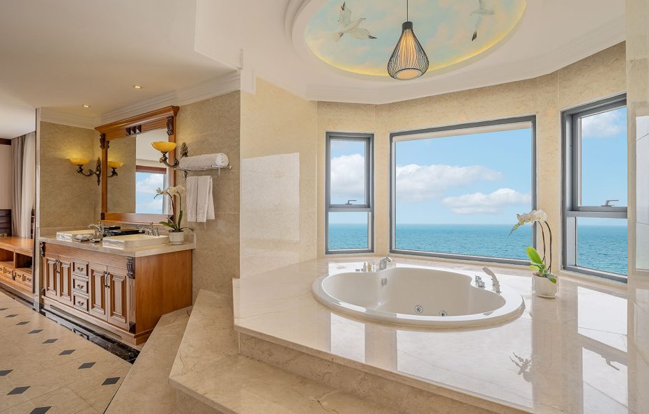 Ocean President Suite