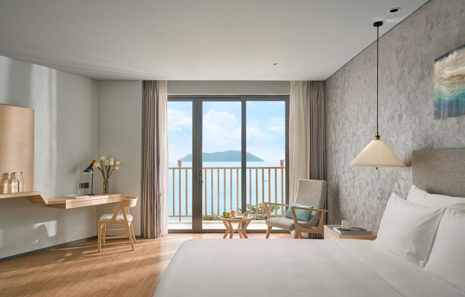 Premium Deluxe Balcony Ocean View