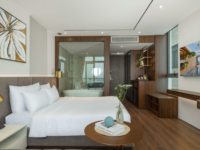 Premier Deluxe Ocean View Balcony