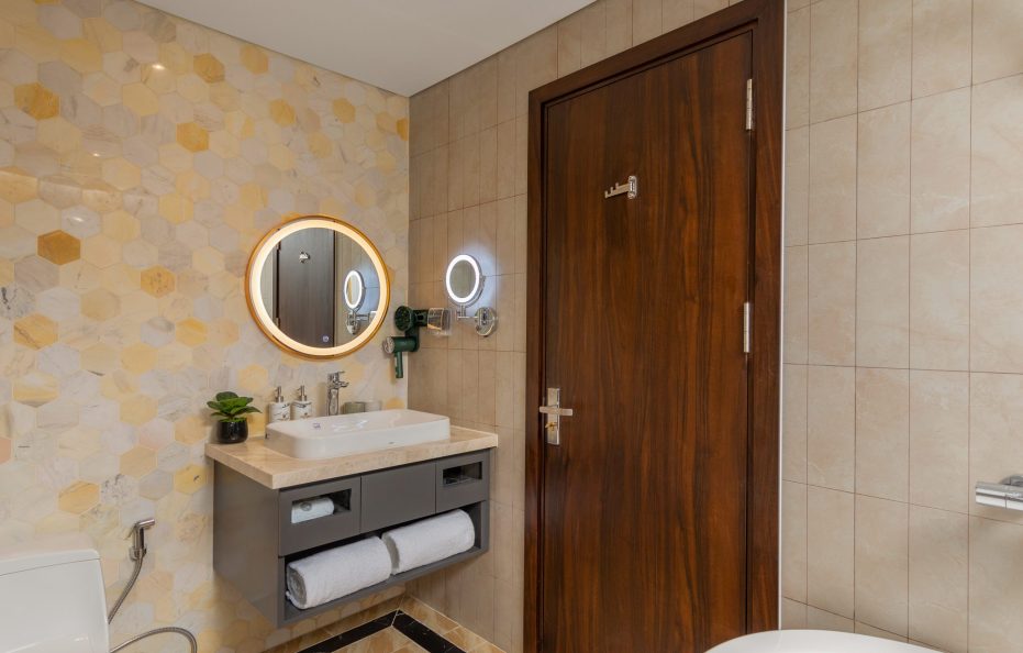 Premier Deluxe Ocean View Balcony