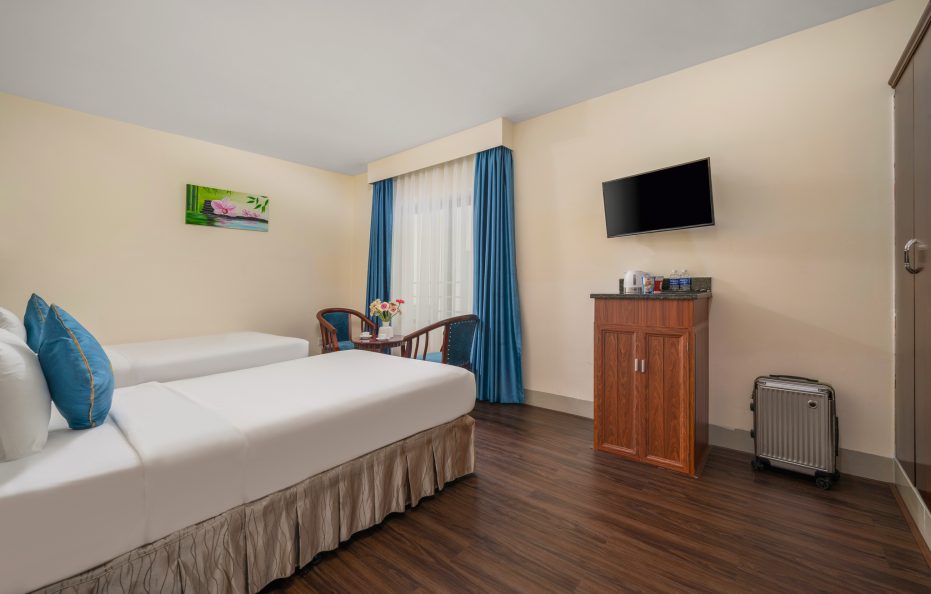 Superior Windows Room