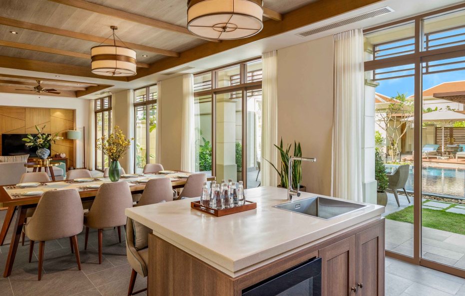 Three Bedroom Ocean Premium Pool Villa