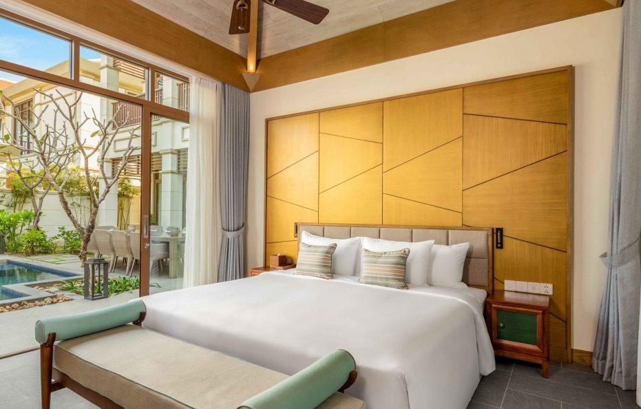 Three Bedroom Ocean Premium Pool Villa