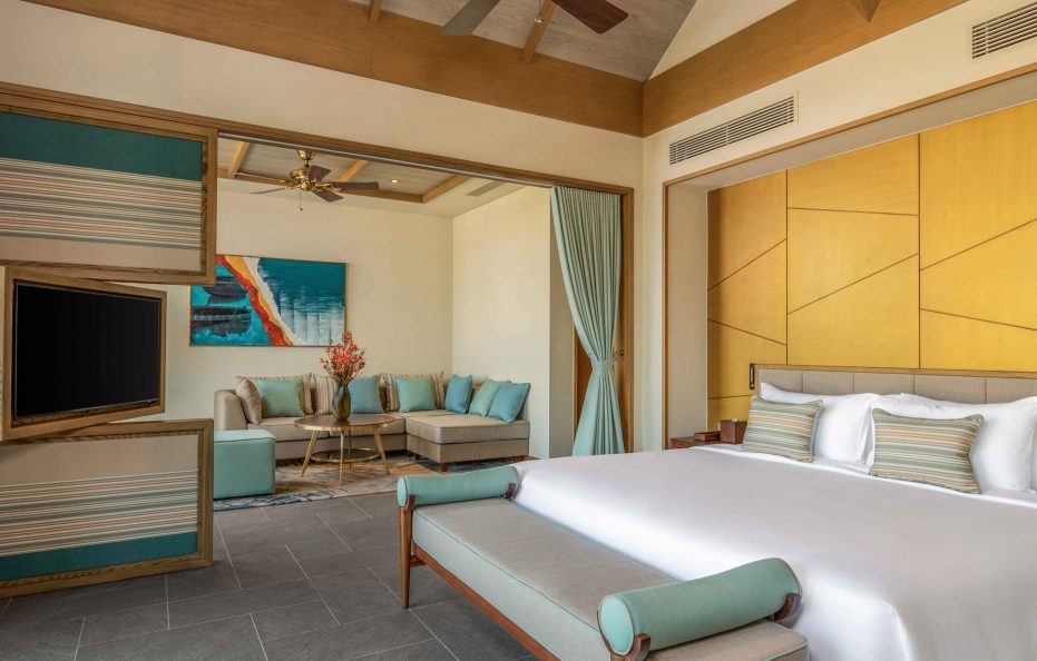 Three Bedroom Ocean Premium Pool Villa