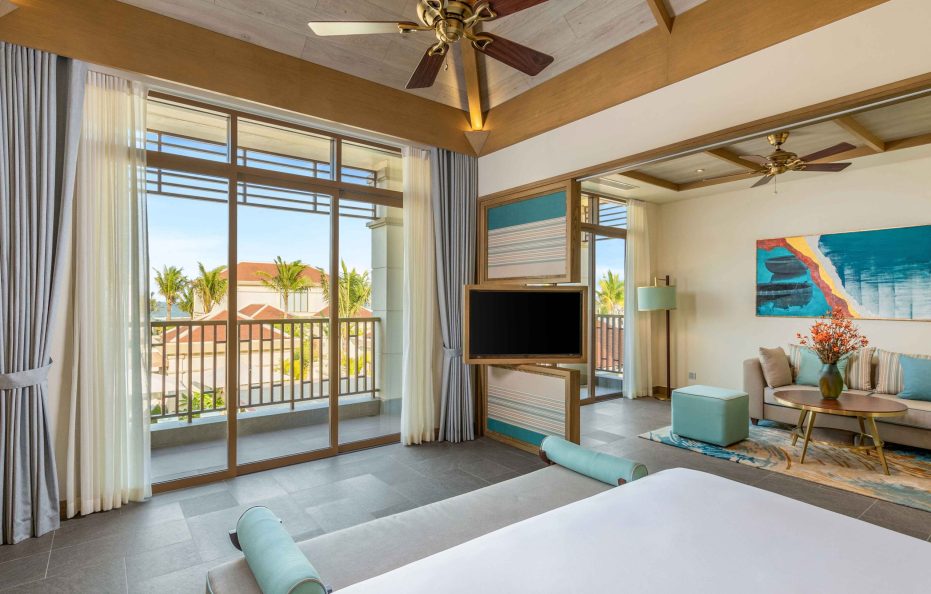 Three Bedroom Ocean Premium Pool Villa