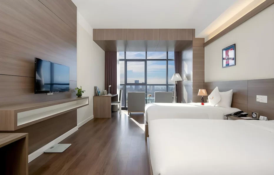 Superior City View Twin