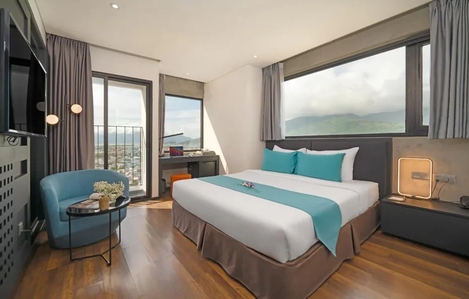 Deluxe Twin/ Double City view