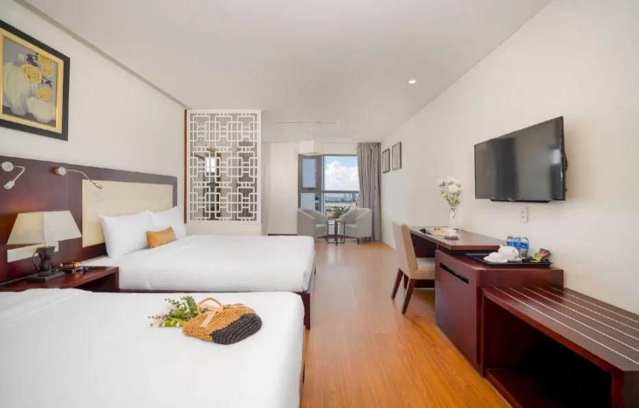 Deluxe Triple Room with Ocean & City View