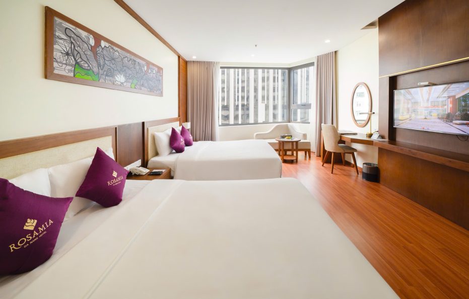 Deluxe Partial Ocean View Family