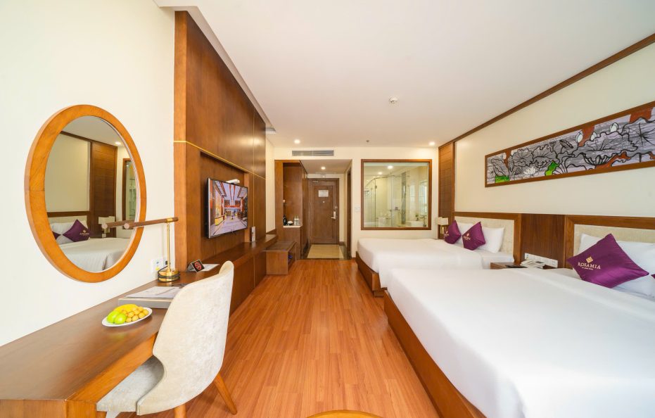 Deluxe Partial Ocean View Family