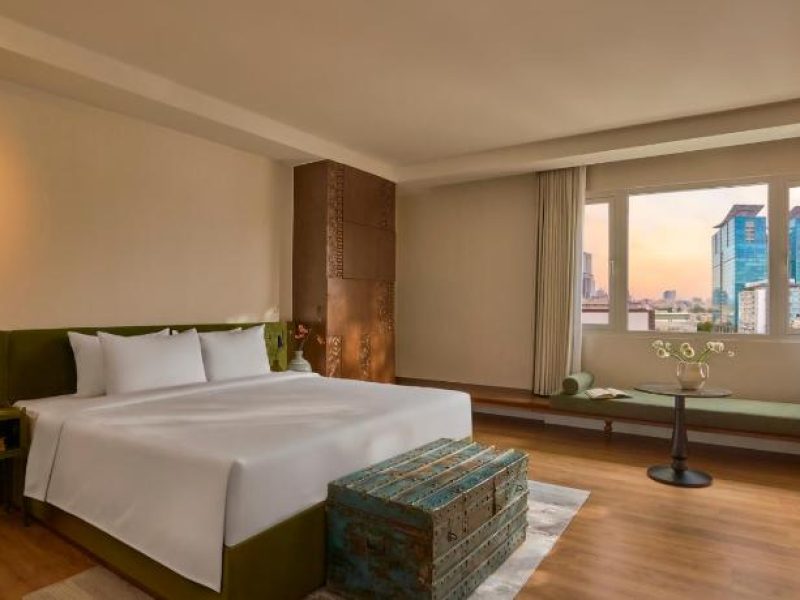 Premier City View With Bathtub