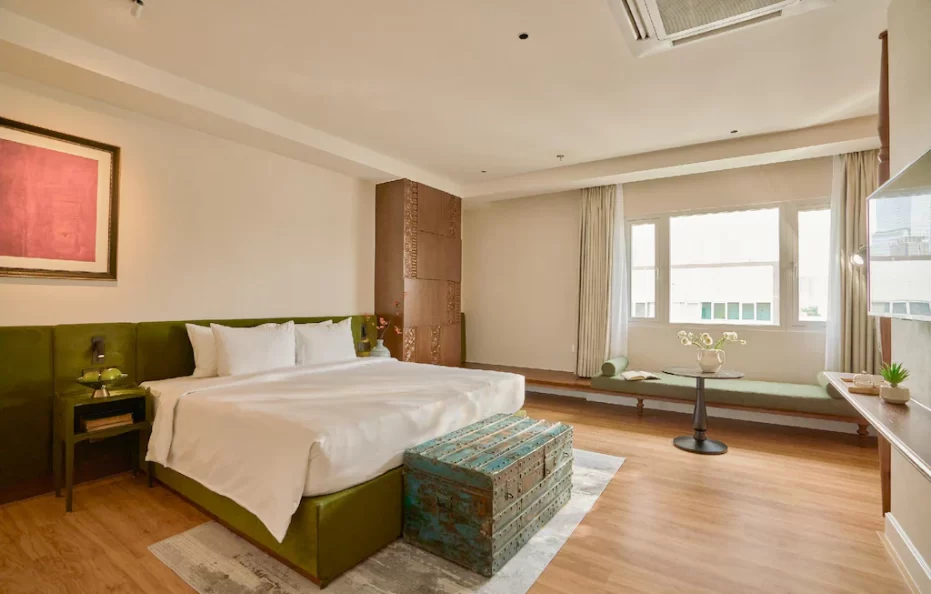 Premier City View With Bathtub