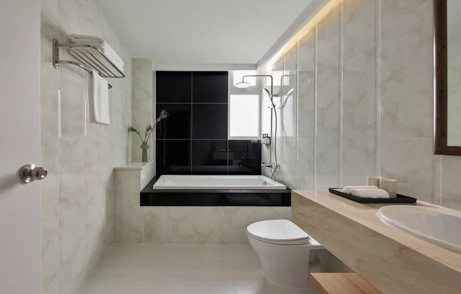 Superior With Bathtub