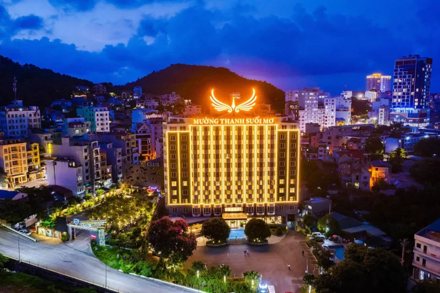 Khách Sạn Mường Thanh Holiday Suối Mơ