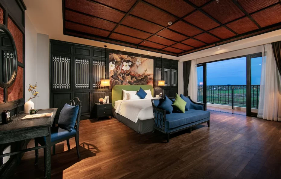 Shining Suite River View