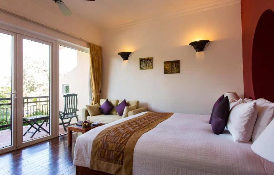 Deluxe Partial Sea View