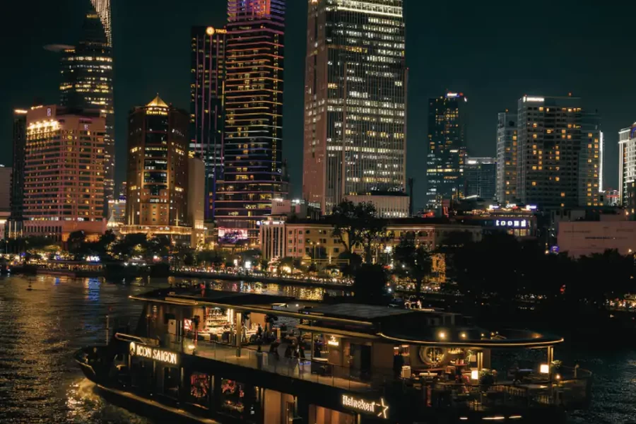 TOUR ĂN TỐI TRÊN DU THUYỀN ICON SAIGON