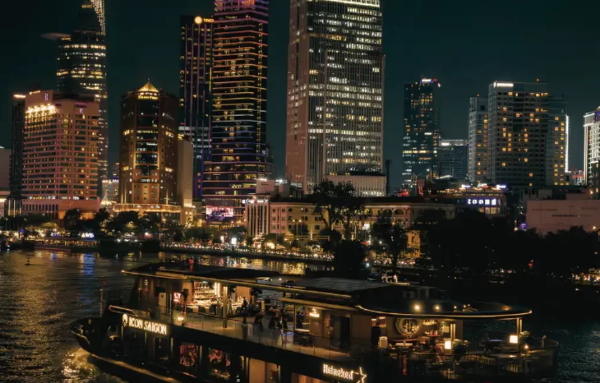 TOUR ĂN TỐI TRÊN DU THUYỀN ICON SAIGON