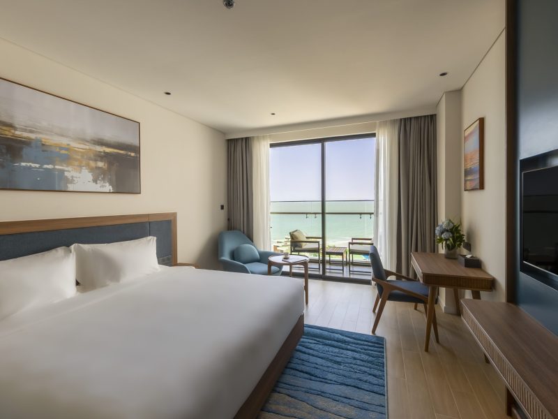 Deluxe Seaview King Double/Twin