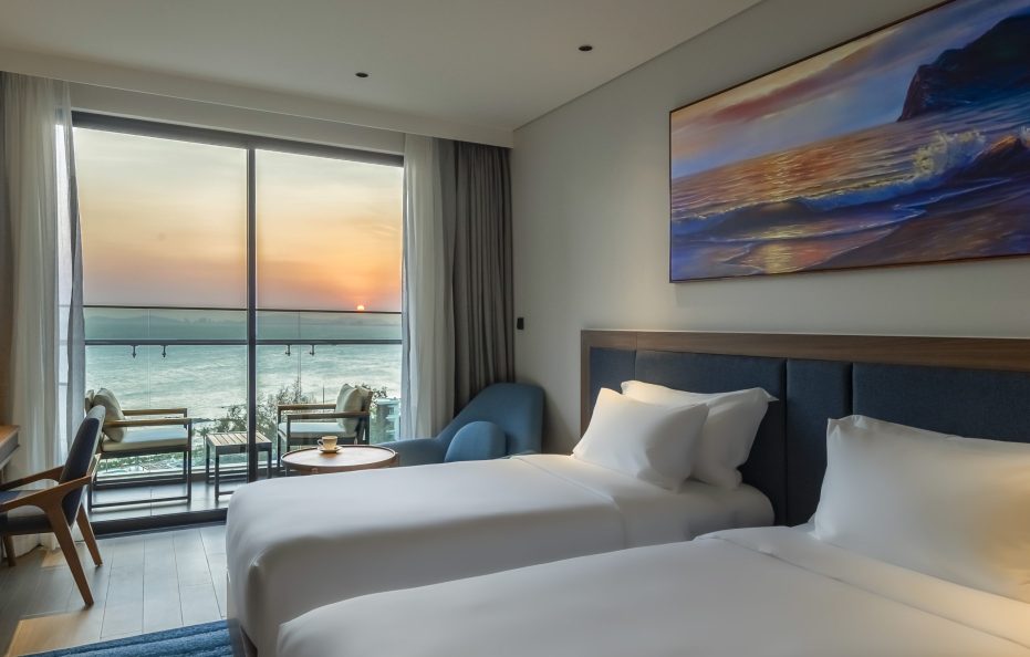 Deluxe Seaview King Double/Twin