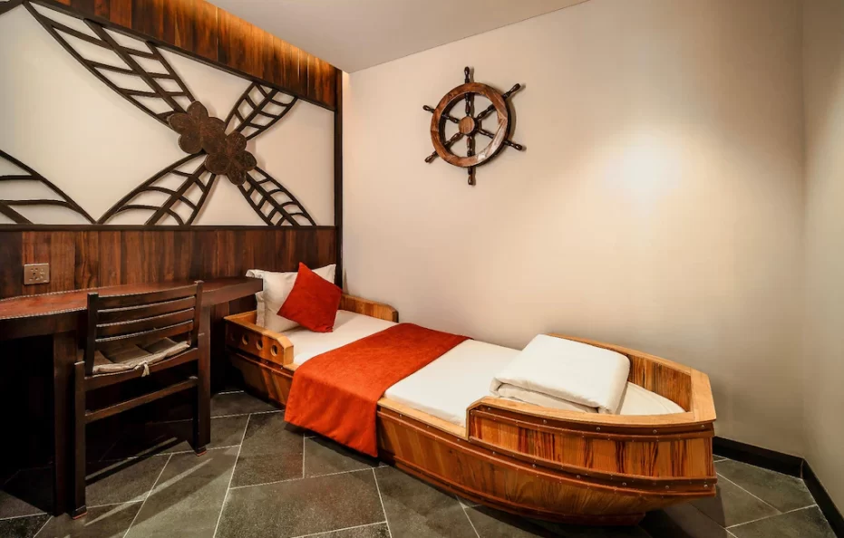 Junior Suite Garden View With Children Themed Room