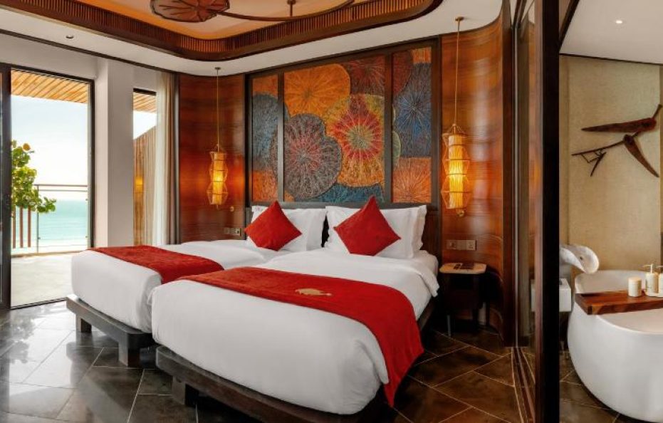 Executive Family Suite 2-Bedroom Sea View with Children Themed Room