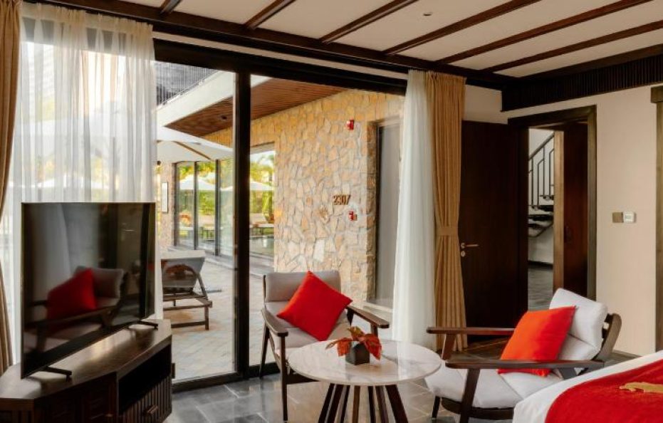 Pool Villa 3-Bedroom with Children Themed Room