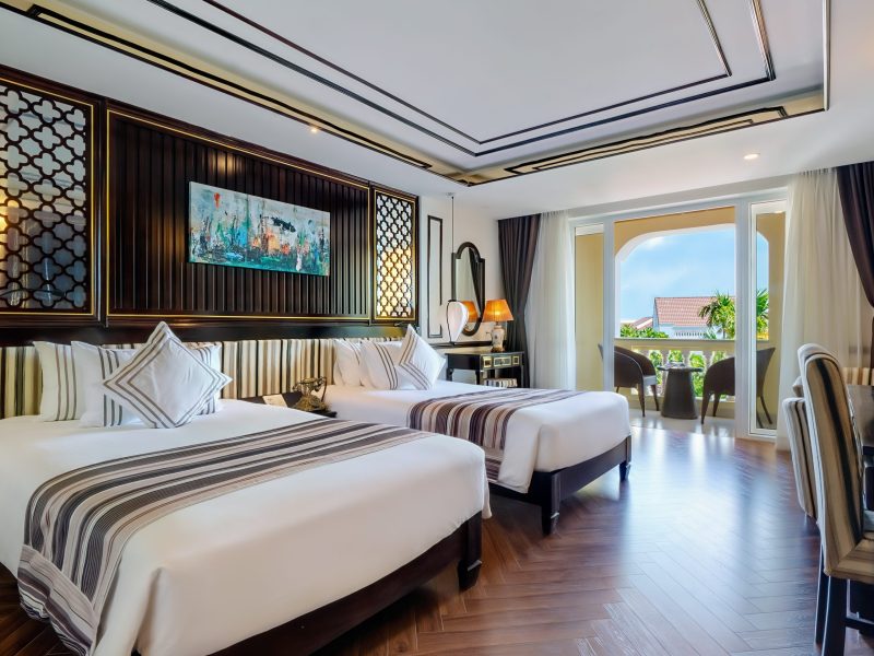 Deluxe Balcony Double/Twin
