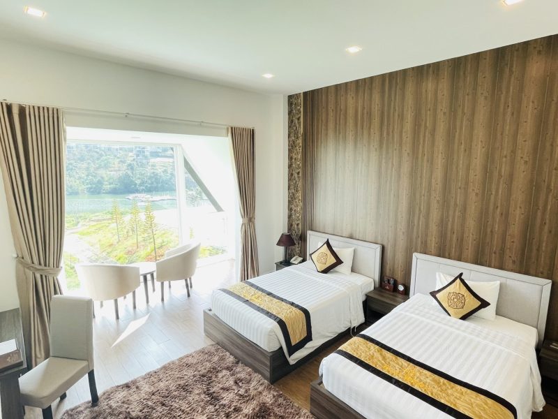 Deluxe Double/Twin Lake View