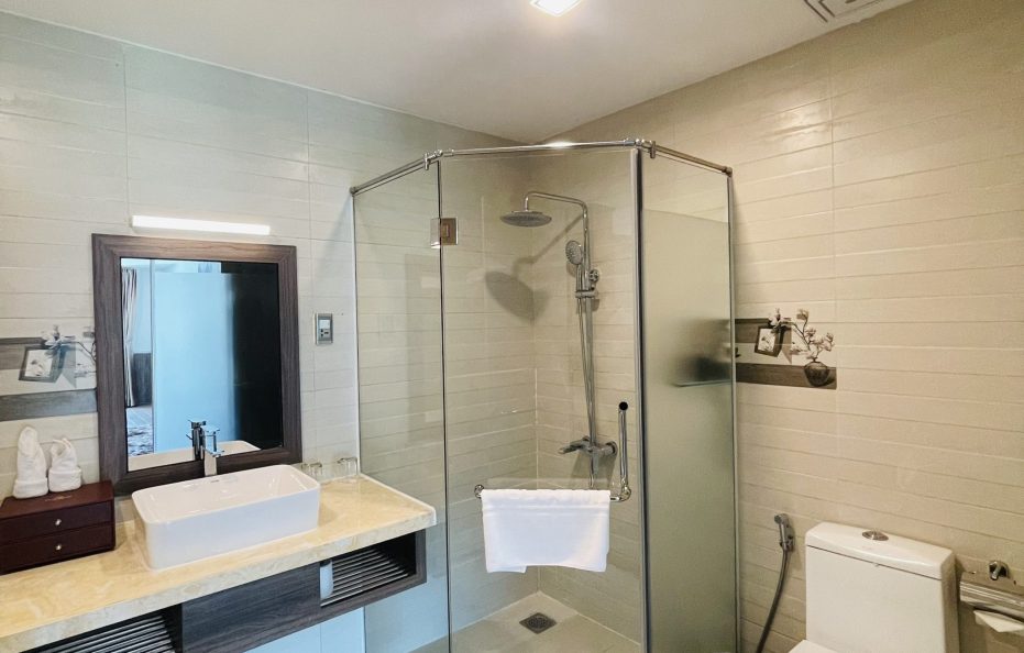 Deluxe Double/Twin Lake View