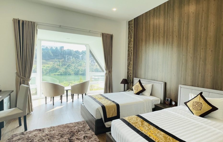 Deluxe Double/Twin Lake View