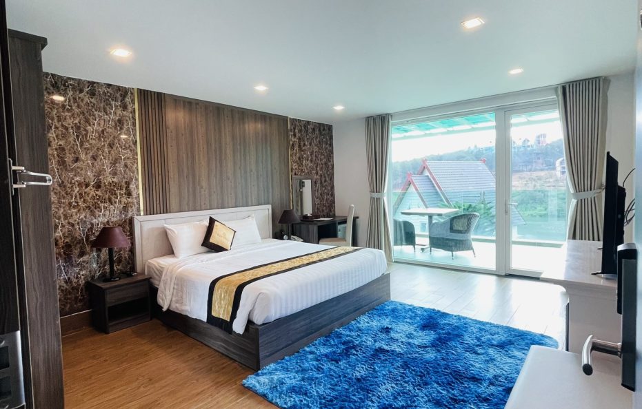 Premier Double/Twin Lake View