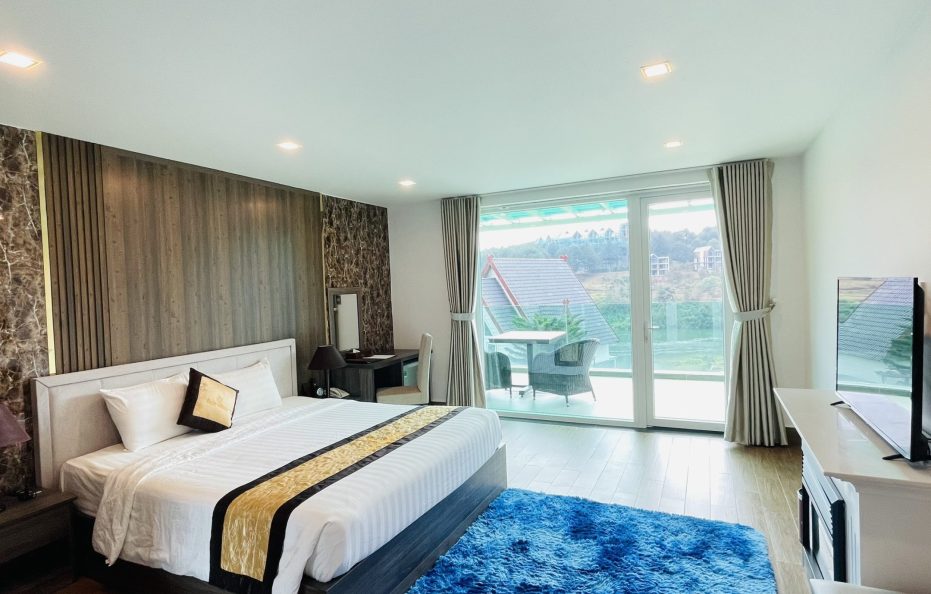 Premier Double/Twin Lake View