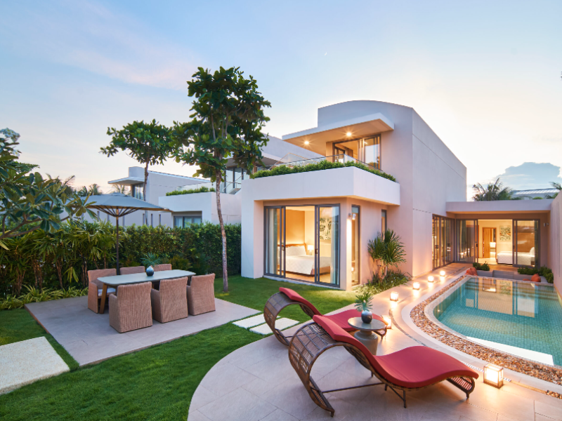 3 Bedroom Beach Pool Villa