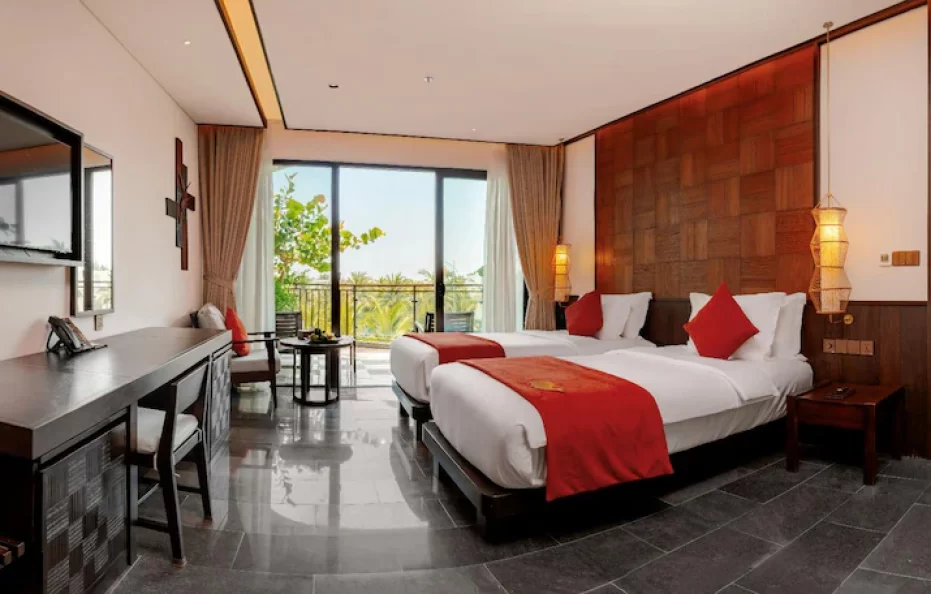 Family Suite 2-Bedroom Garden View With Children Themed Room.
