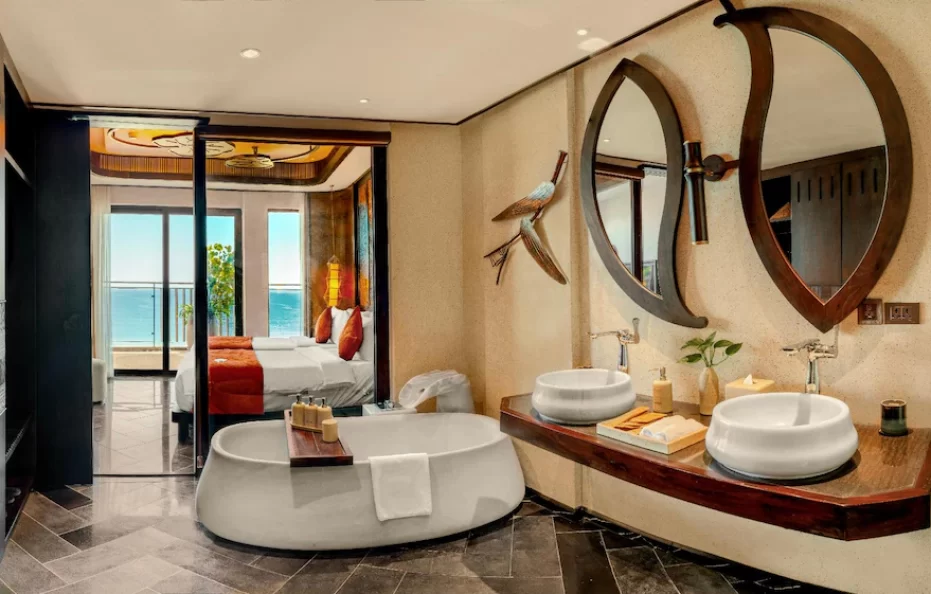 Executive Family Suite 2-Bedroom Sea View with Children Themed Room