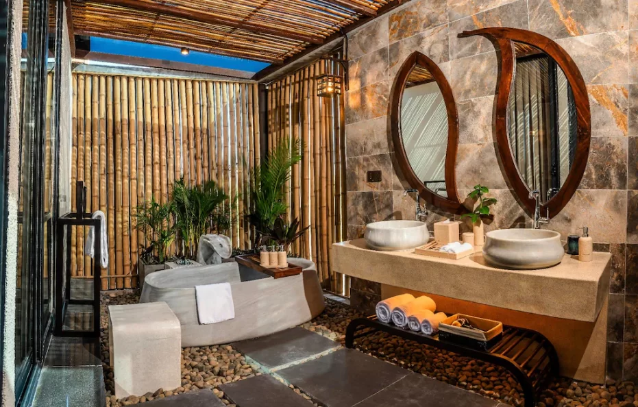 Pool Villa 4-Bedroom with Children Themed Room