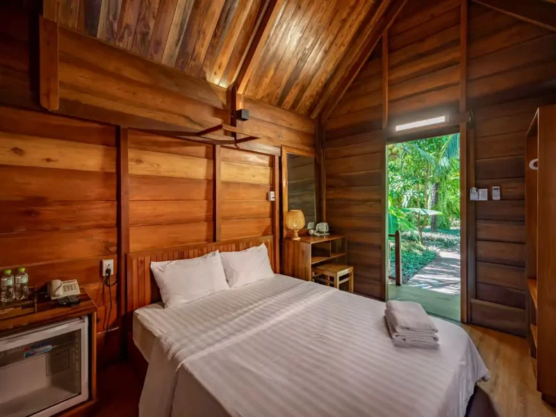 Wooden Room Double/Twin Garden View