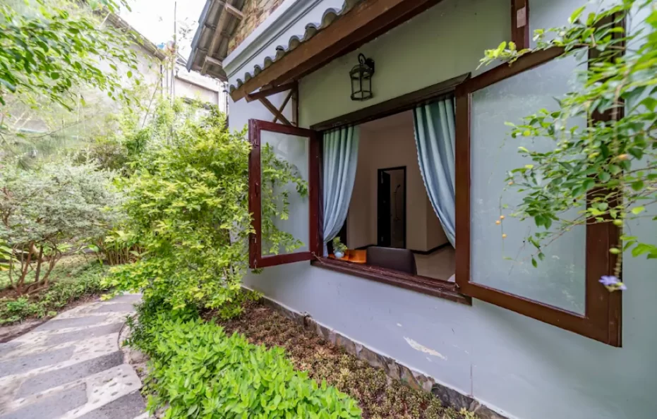 Family Room Garden View