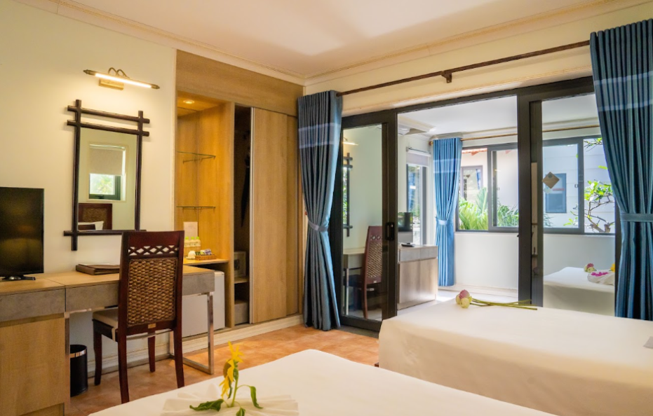 Family Lotus Suite