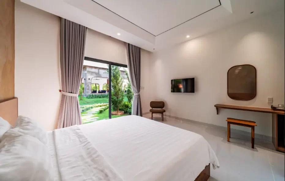 Breeze Room Garden View