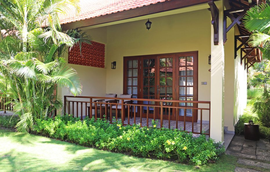 Bungalow Garden View