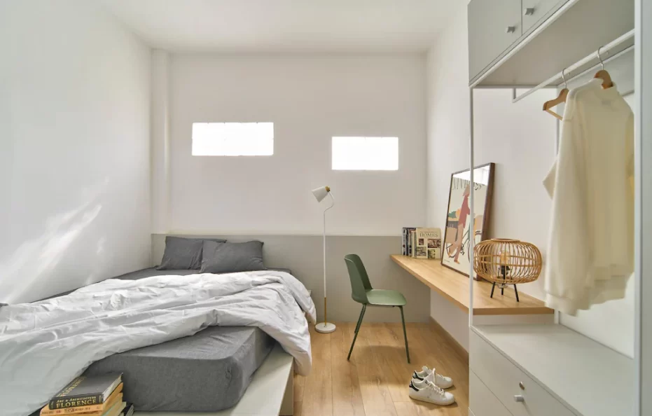 Studio No Window