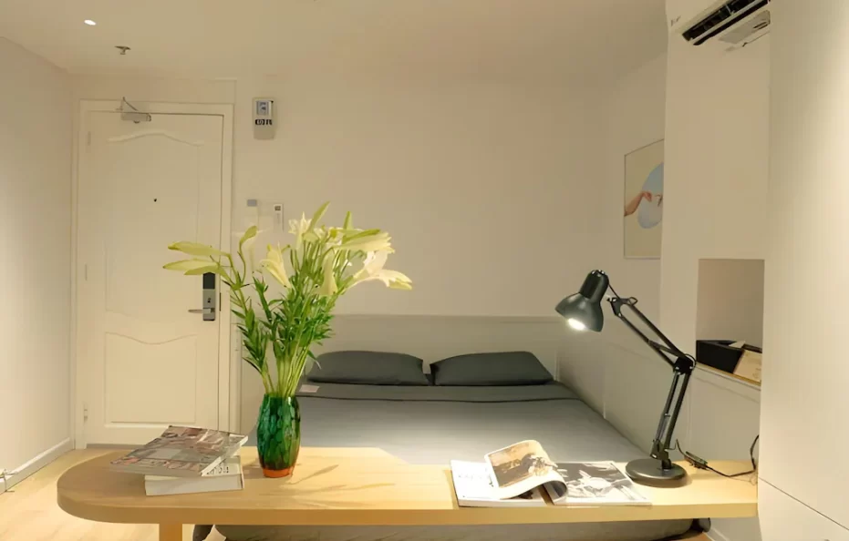 Standard Studio (No Window)