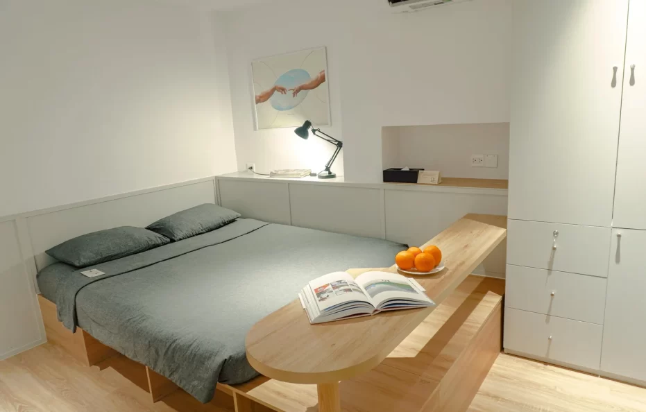 Standard Studio (No Window)