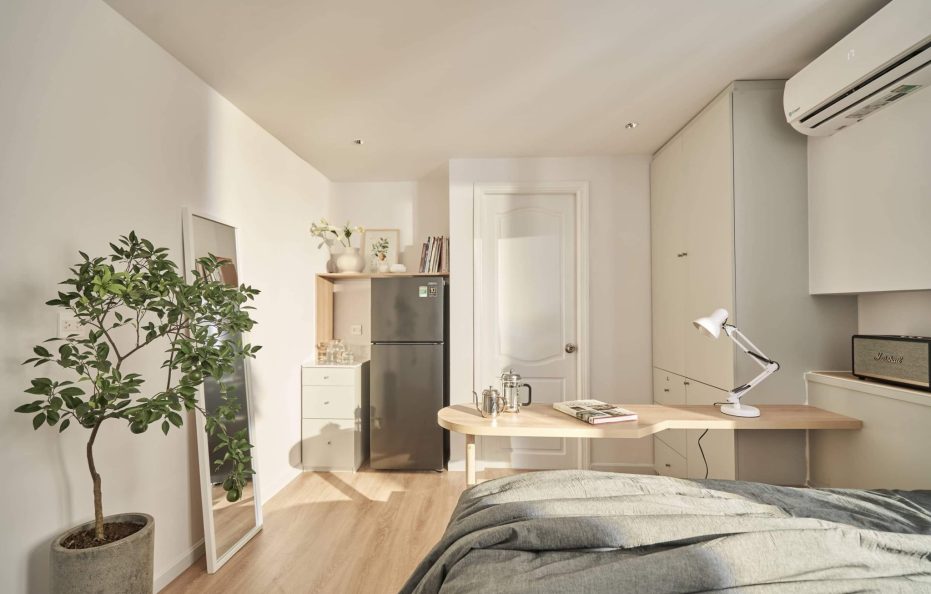 Standard Studio (No Window)